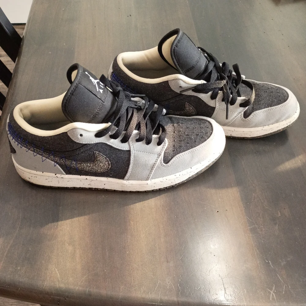 Air Jordan 1 Low SE Crater Men's Size 10.5 Black and Gray Nike Sneakers - Picture 1 of 9